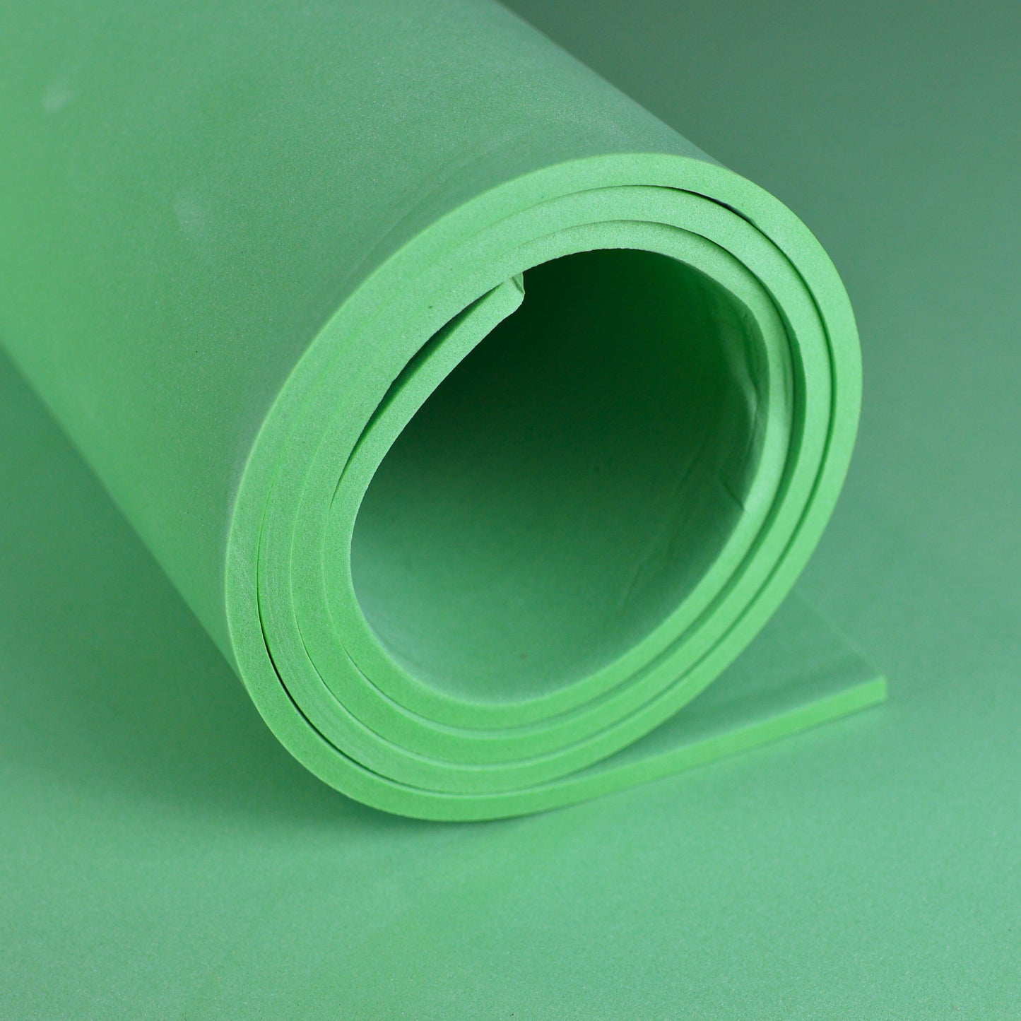 EVA foam 65 kg/m3, 2 mm green - 50x50 cm