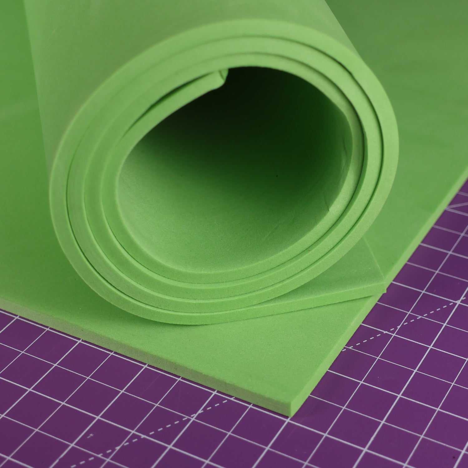 EVA foam 65 kg/m3, 2 mm green - 100x50 cm
